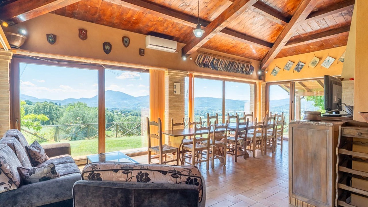 Photo of Livingroom in Montone