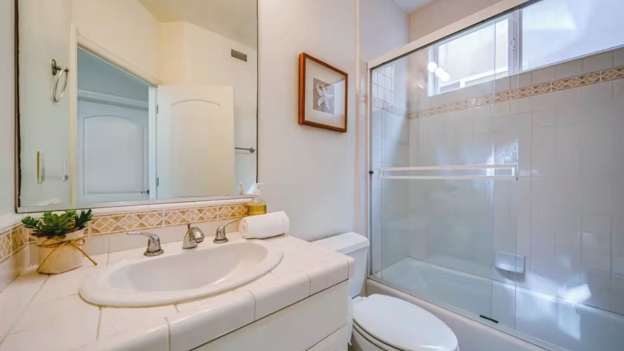 Photo of Bathroom in The Strand