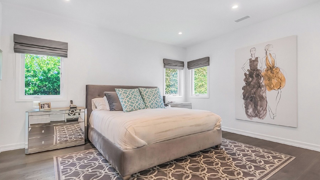 Photo of Bedroom in Carthay Circle