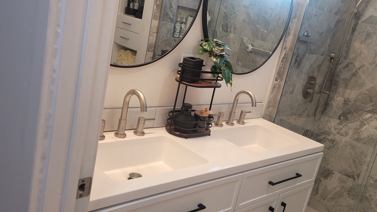 Photo of Bathroom in Wrigley