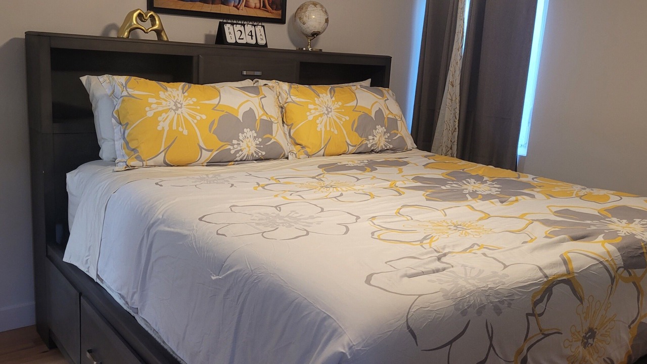 Photo of Bedroom in Wrigley