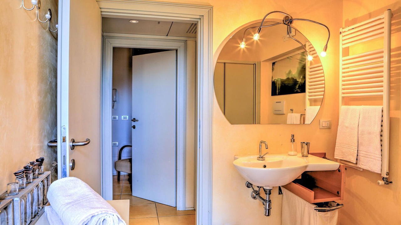 Photo of Bathroom in Campiglia Marittima