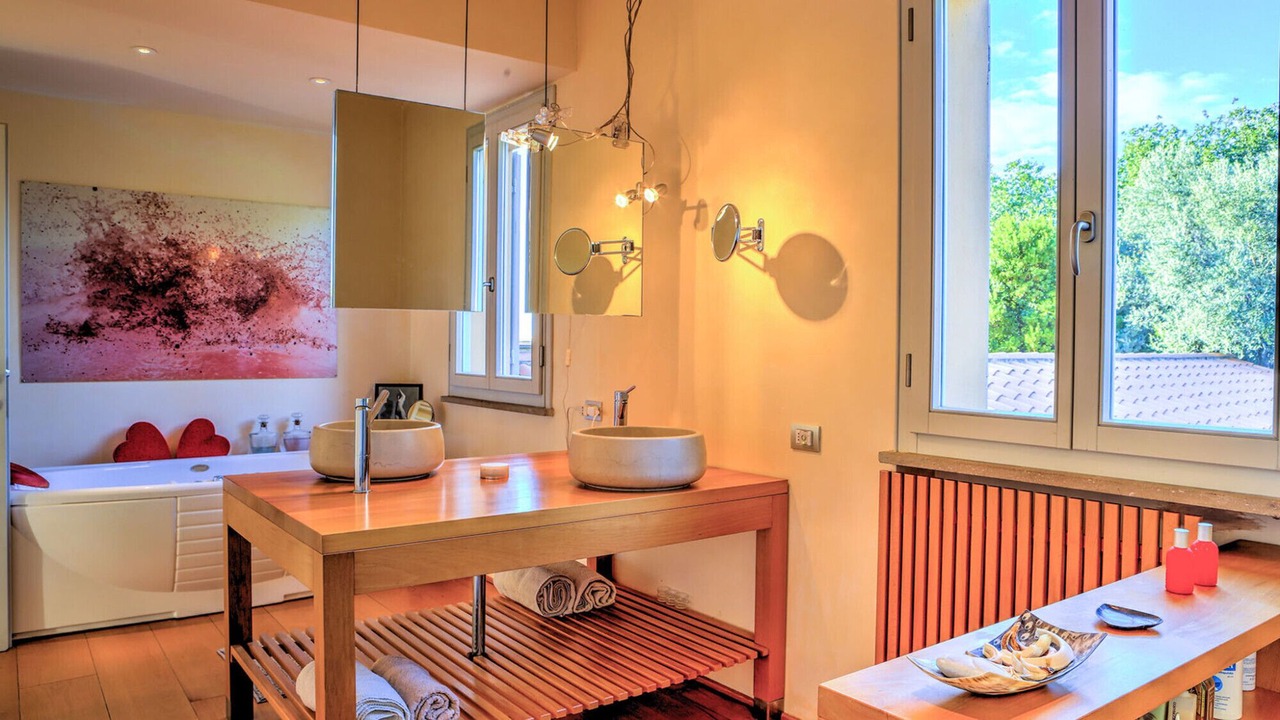Photo of Bathroom in Campiglia Marittima