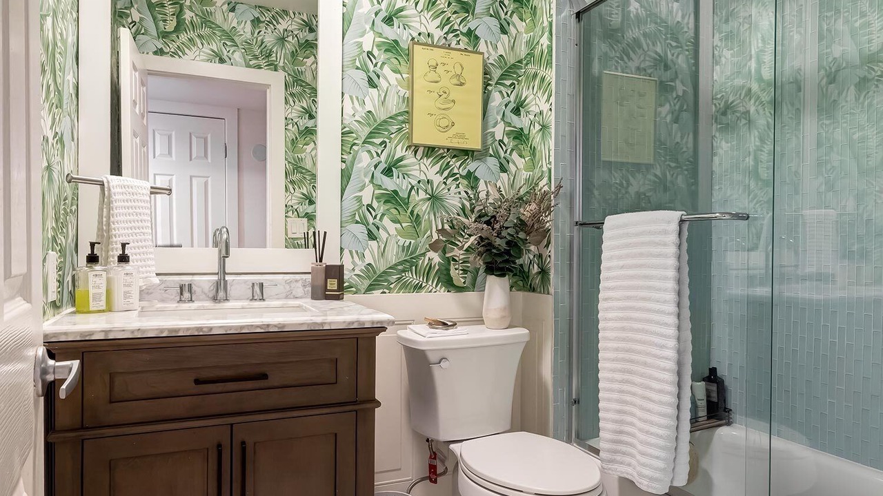 Photo of Bathroom in Beverly Grove