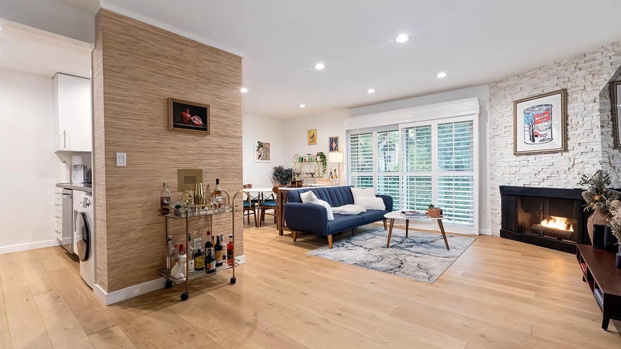 Photo of Livingroom in Beverly Grove