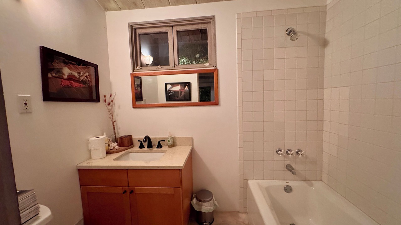 Photo of Bathroom in Beverly Glen