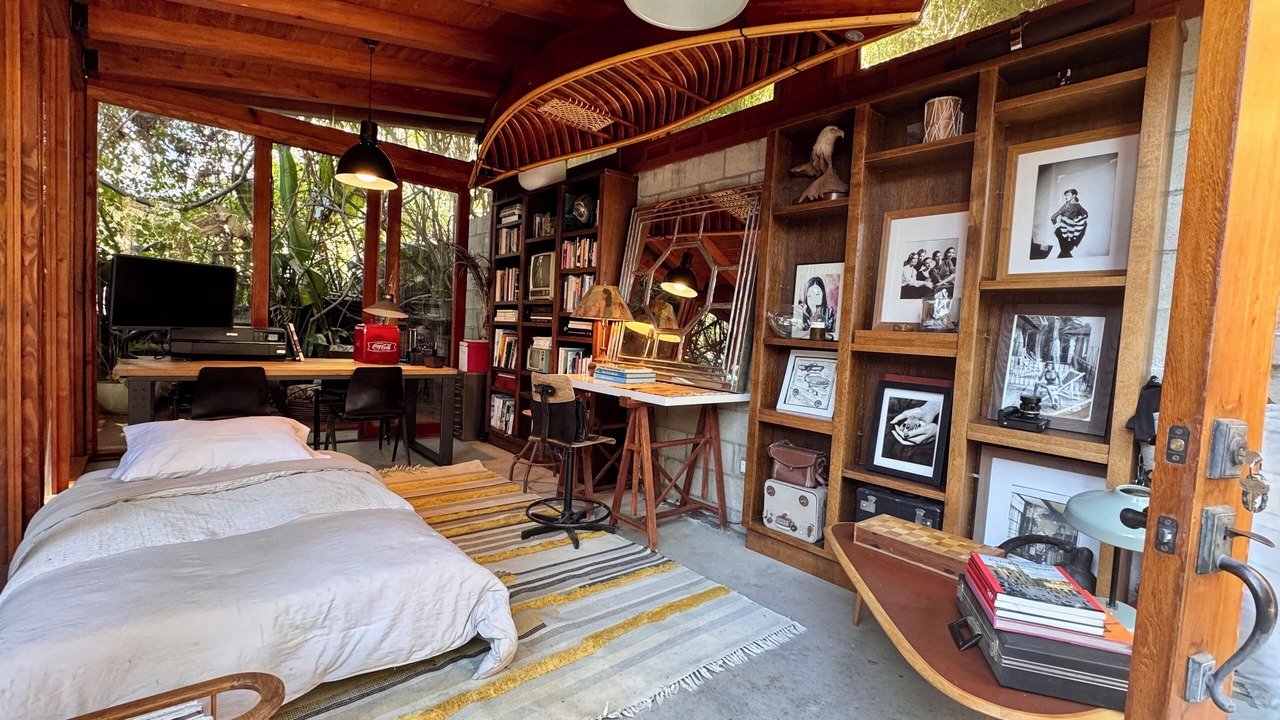 Photo of Bedroom in Beverly Glen