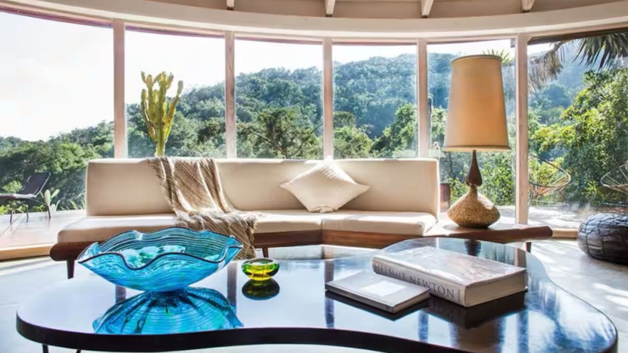 Photo of Livingroom in Beverly Glen