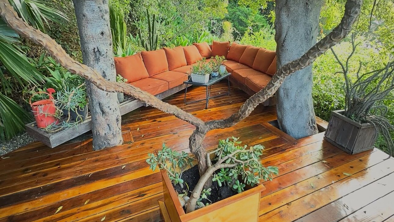 Photo of Patio Balcony in Beverly Glen