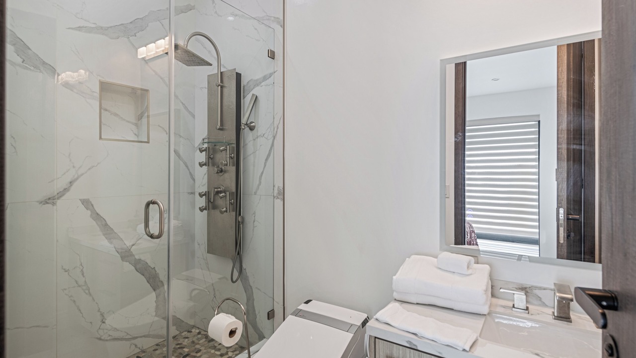 Photo of Bathroom in Beachwood Canyon