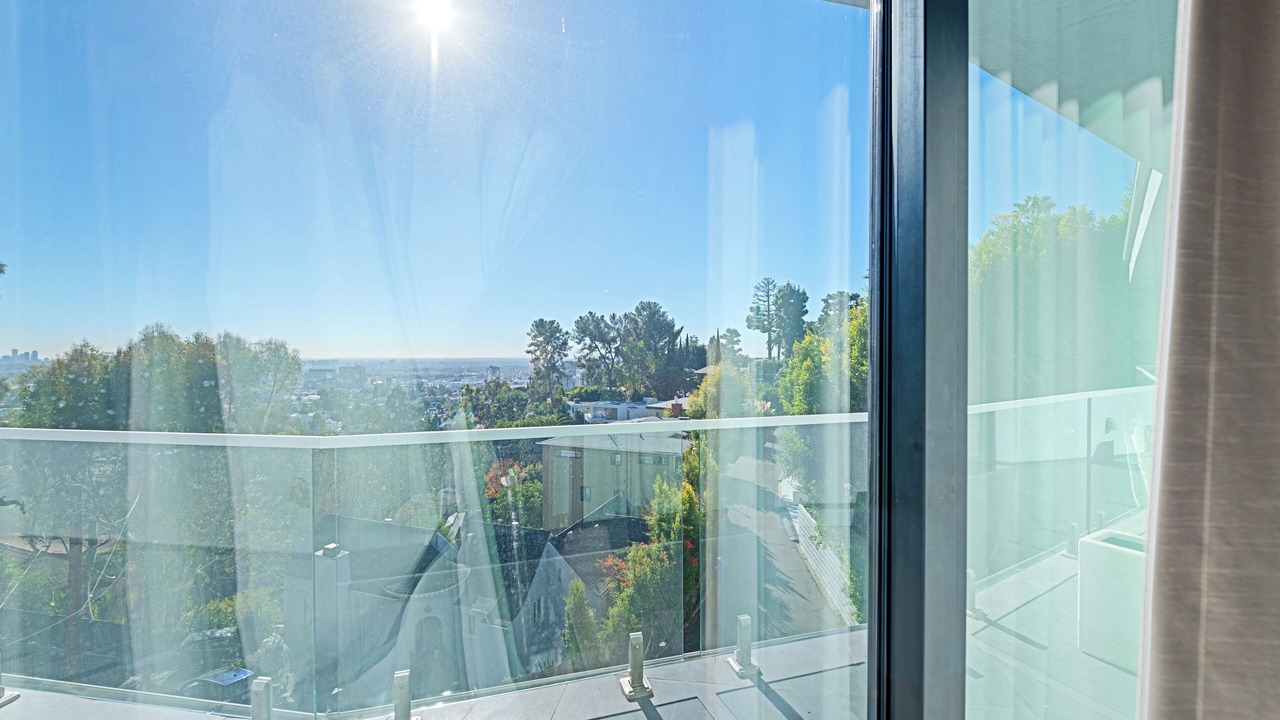 Photo of Others in Beachwood Canyon