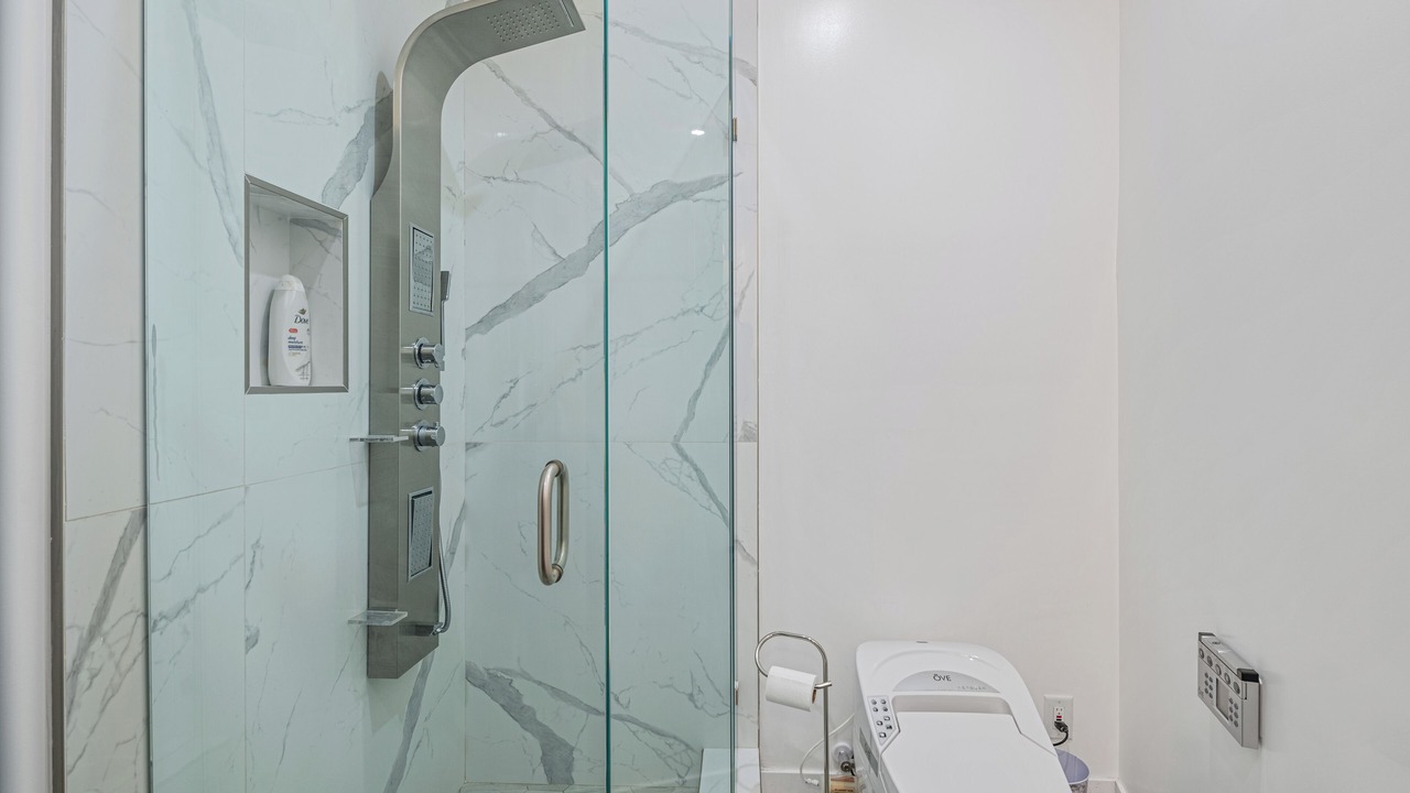 Photo of Bathroom in Beachwood Canyon