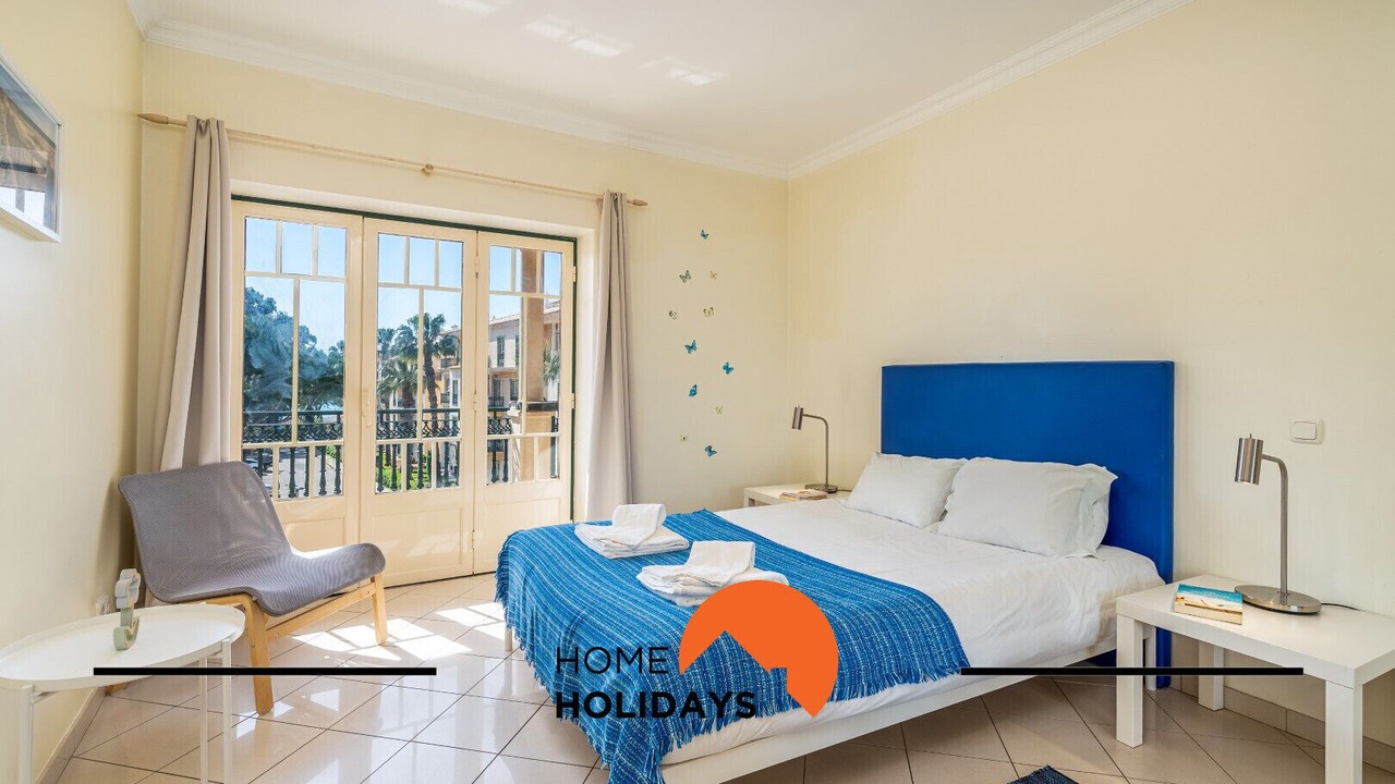 Photo of Bedroom in Oura