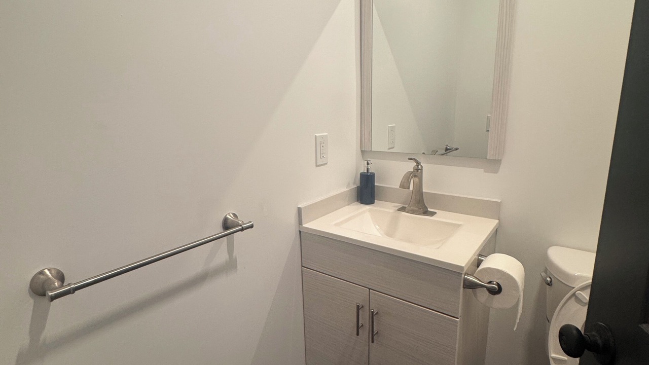Photo of Bathroom in Harbor