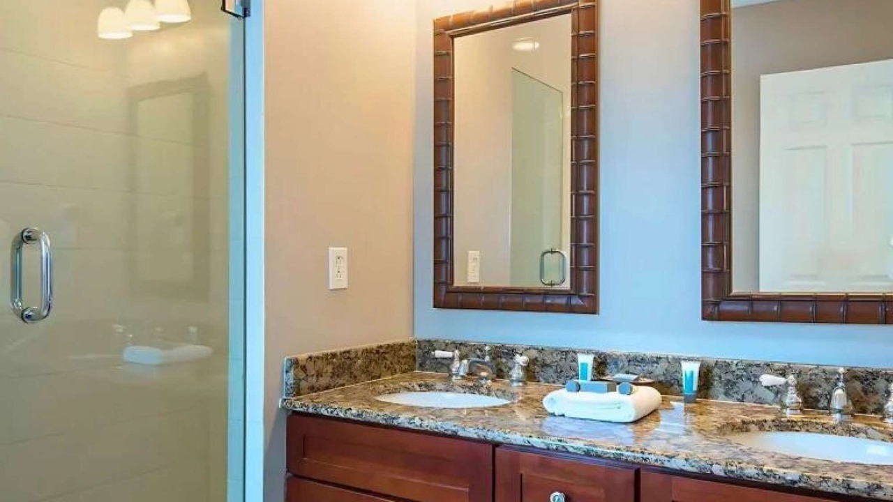 Photo of Bathroom in Marathon