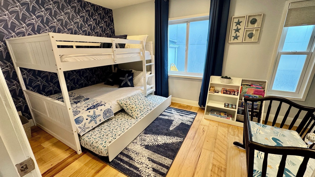 Photo of Bedroom in Harbor