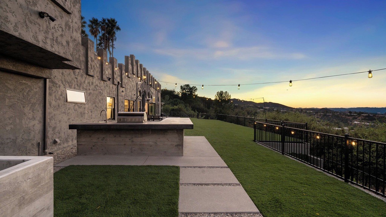 Photo of Patio Balcony in Los Angeles