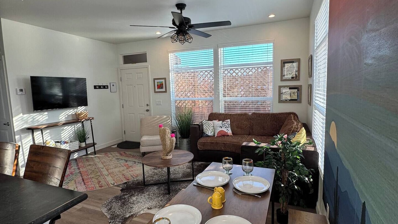 Photo of Livingroom in Norwalk