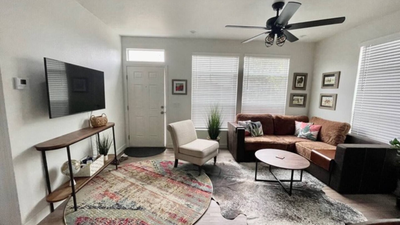 Photo of Livingroom in Norwalk