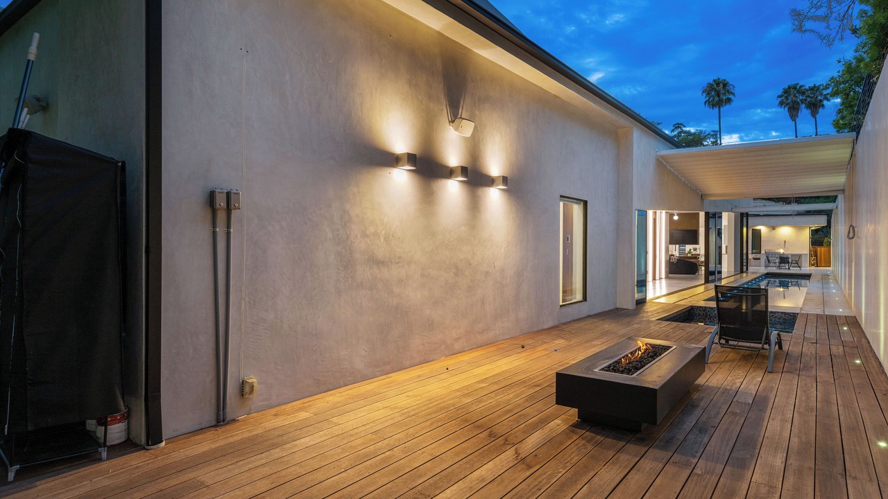 Photo of Patio Balcony in Hollywood Dell