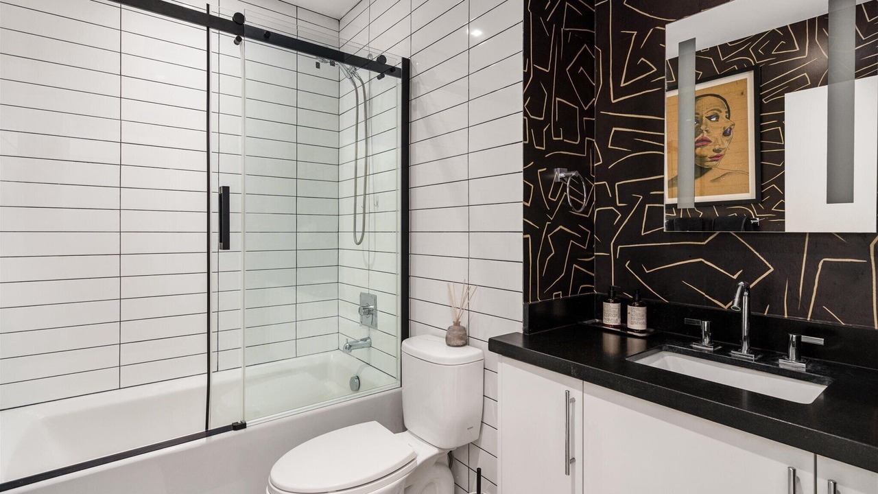 Photo of Bathroom in View Park-Windsor Hills