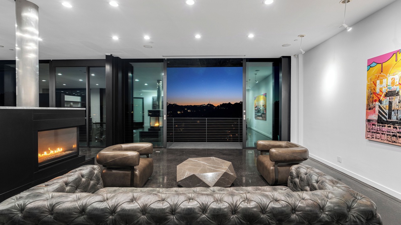 Photo of Others in Hollywood Hills