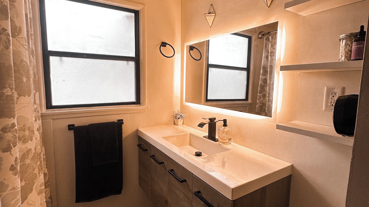 Photo of Bathroom in Harbor
