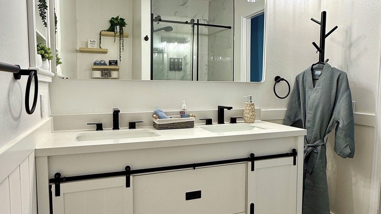 Photo of Bathroom in Cudjoe Key