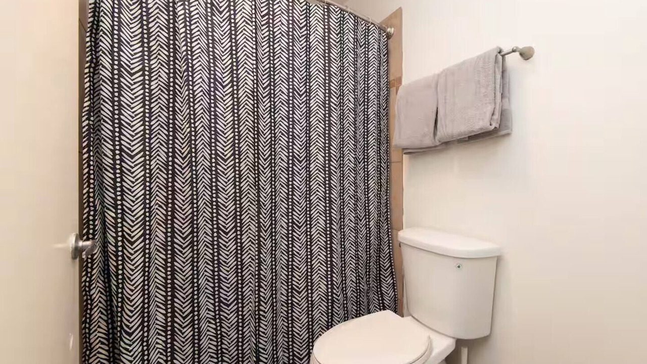 Photo of Bathroom in Little Armenia