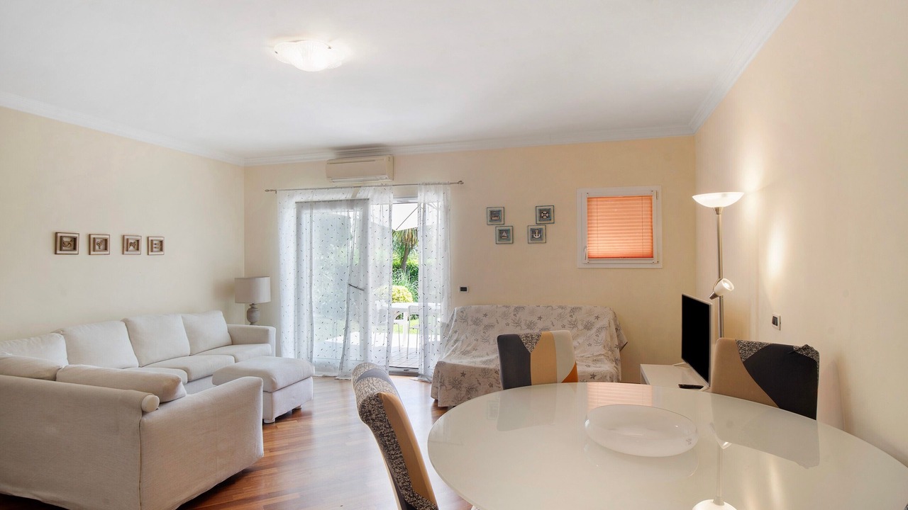 Photo of Livingroom in Diano Castello