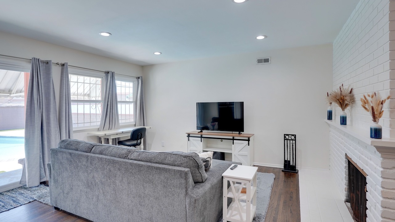 Photo of Livingroom in Inglewood