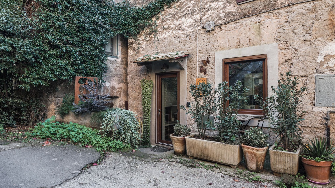 Photo of Outdoor in Calcata