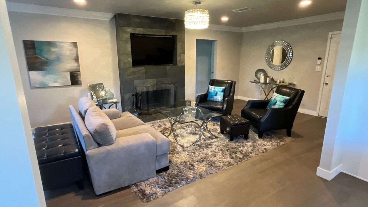 Photo of Livingroom in The Plaza
