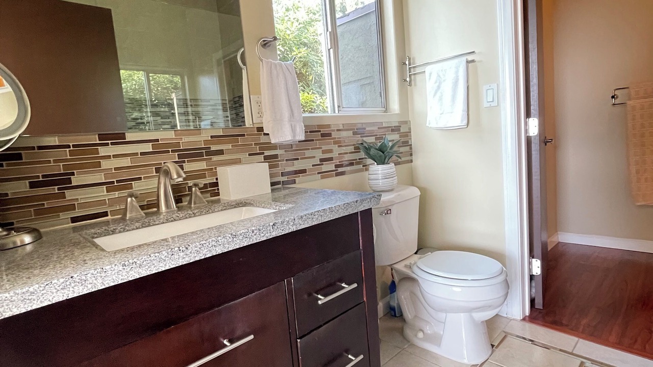 Photo of Bathroom in Los Feliz