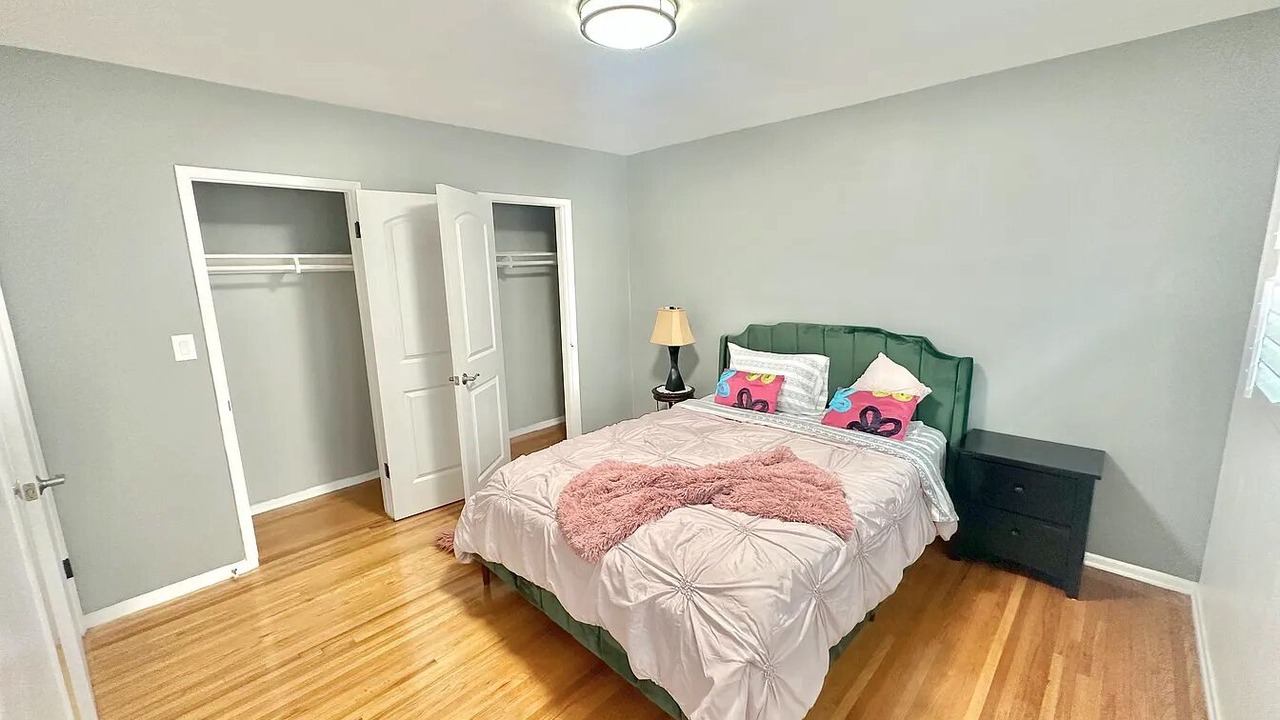 Photo of Bedroom in Beverly Grove