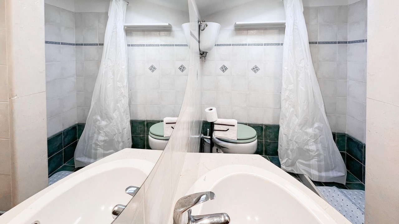 Photo of Bathroom in Armenzano