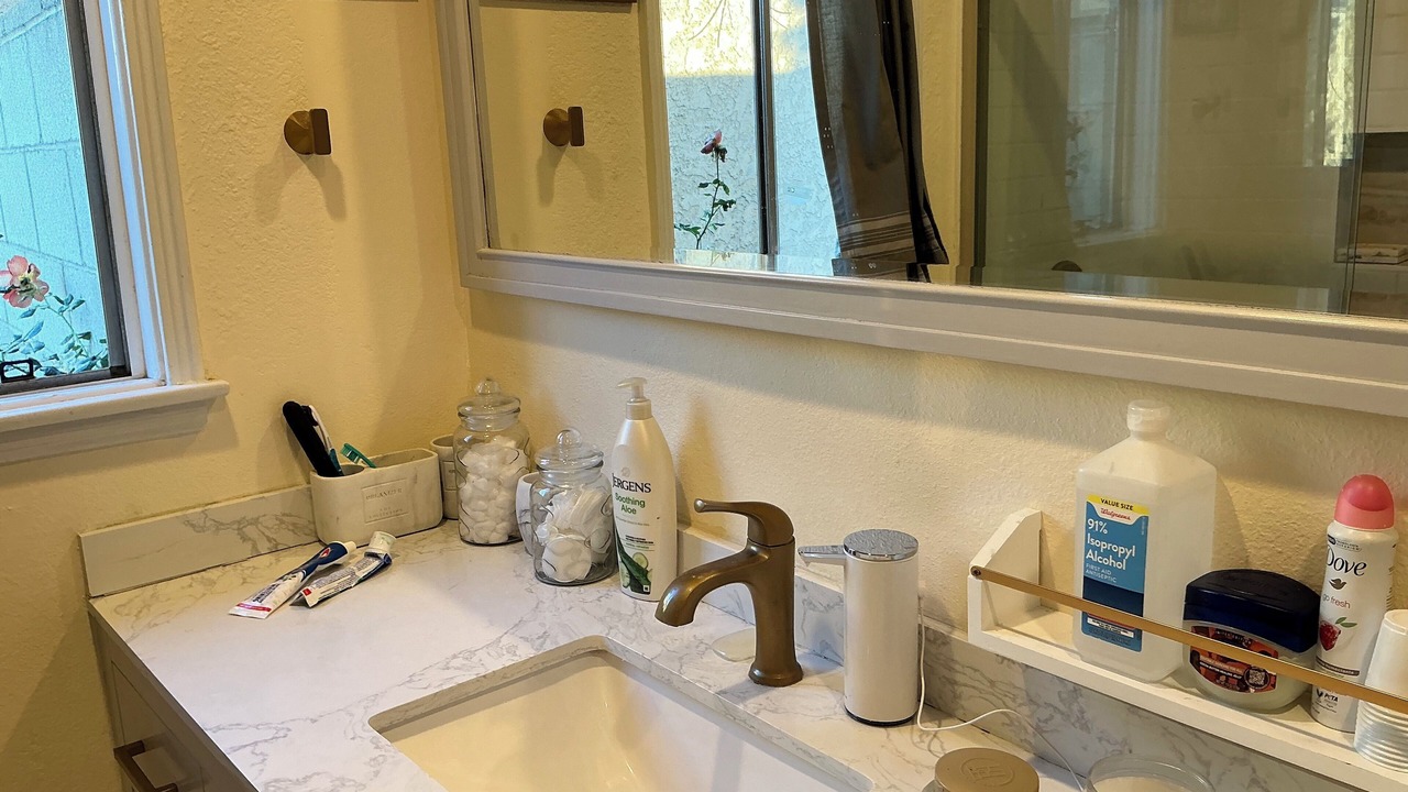 Photo of Bathroom in Los Angeles