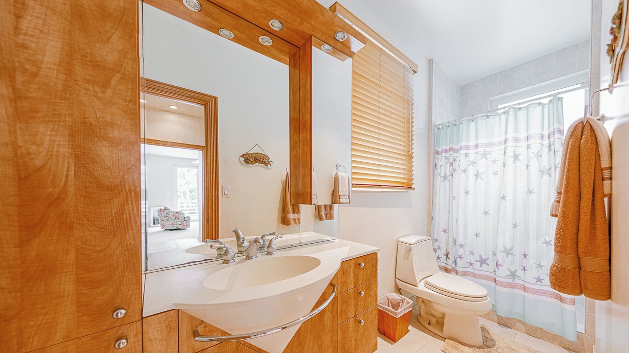Photo of Bathroom in Tavernier