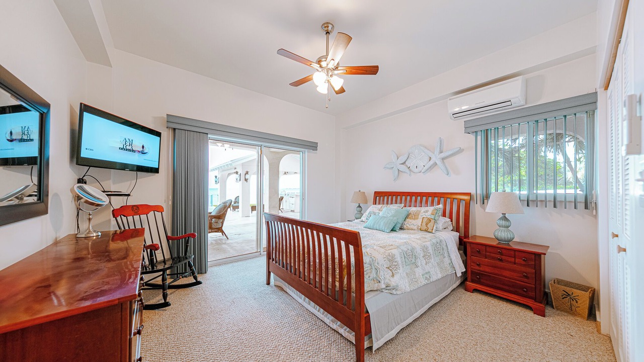 Photo of Bedroom in Tavernier