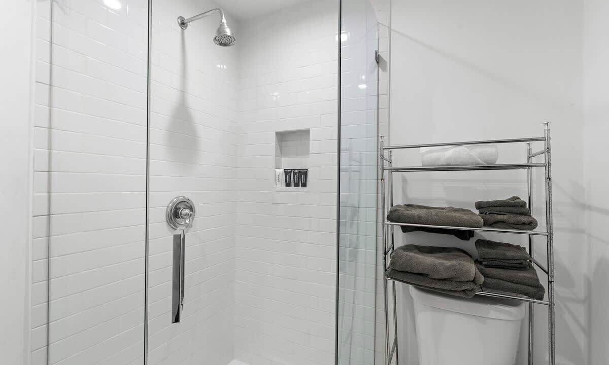 Photo of Bathroom in Pico - Robertson