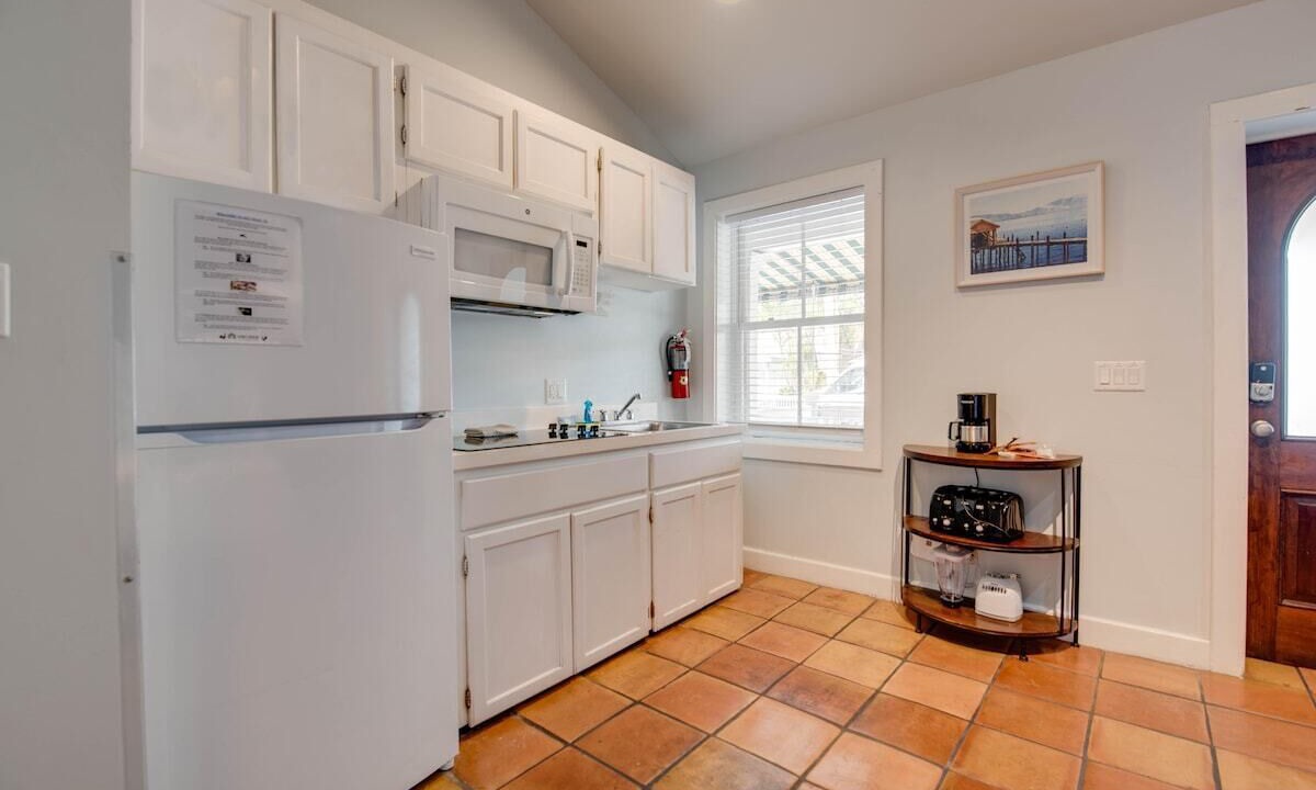 Photo of Kitchen in Uptown - Upper Duval