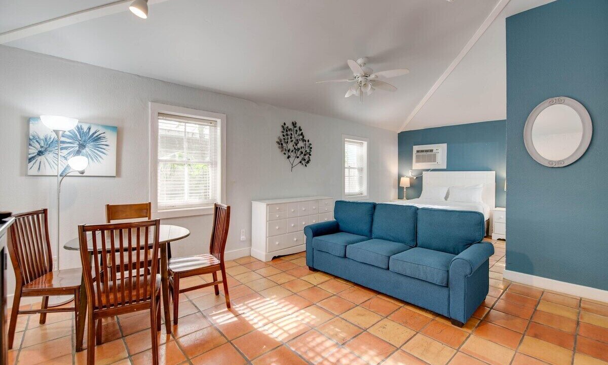 Photo of Bedroom in Uptown - Upper Duval