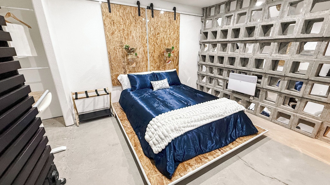 Photo of Bedroom in North Long Beach