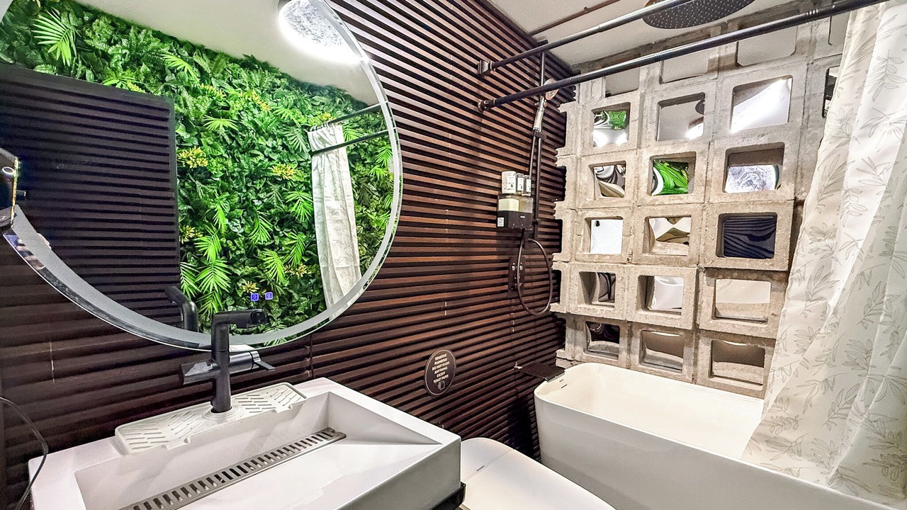 Photo of Bathroom in North Long Beach