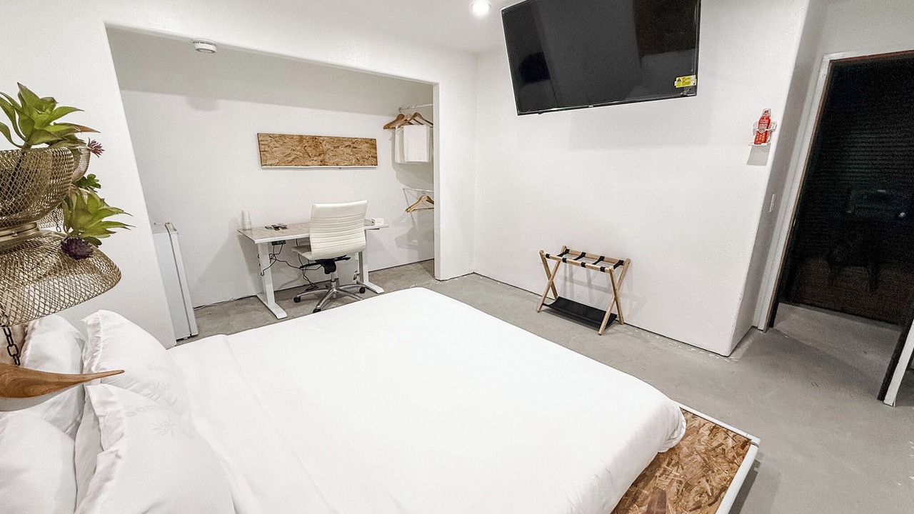 Photo of Bedroom in North Long Beach