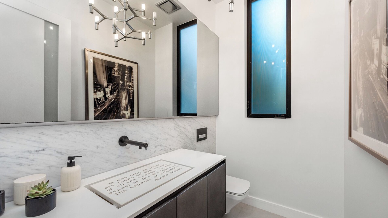 Photo of Bathroom in Beverly Grove