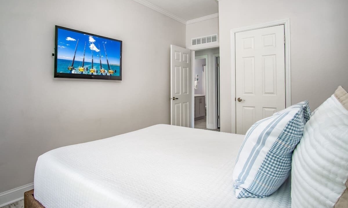 Photo of Bedroom in Cutthroat Harbor Estates