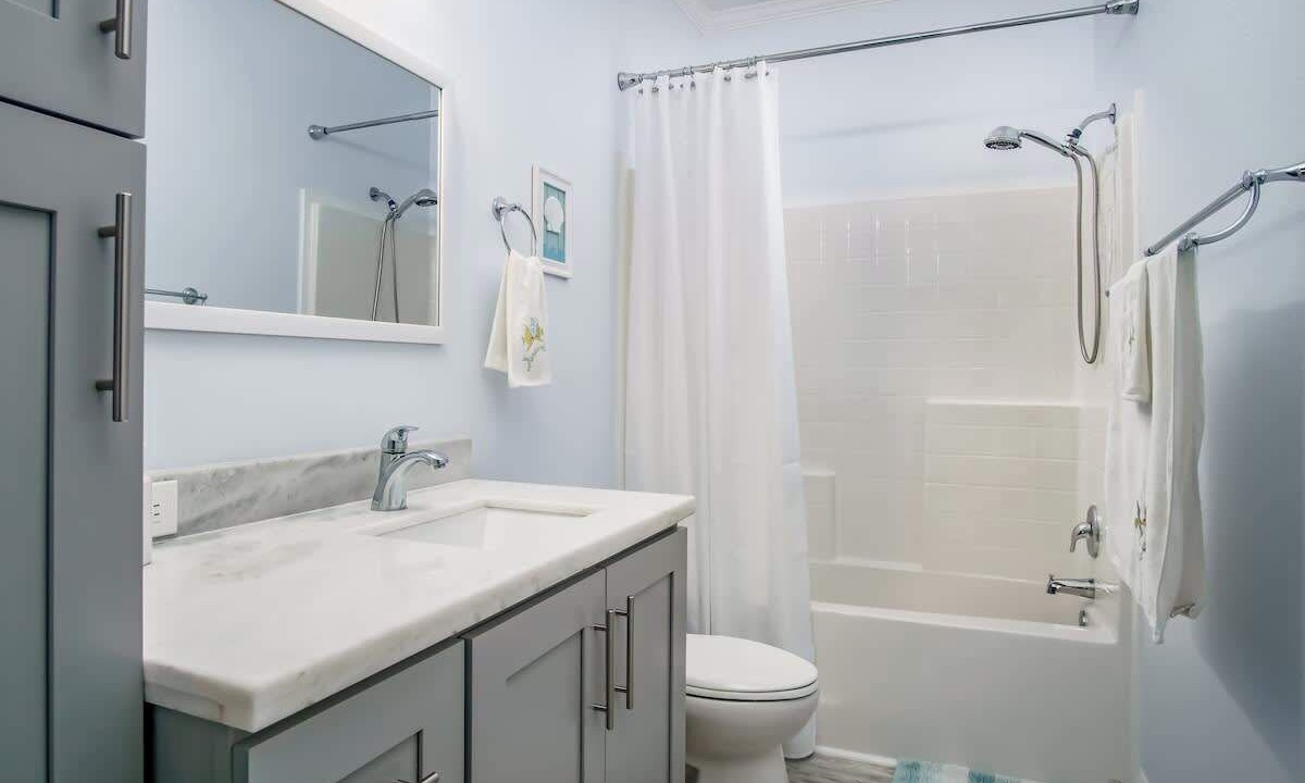 Photo of Bathroom in Cutthroat Harbor Estates