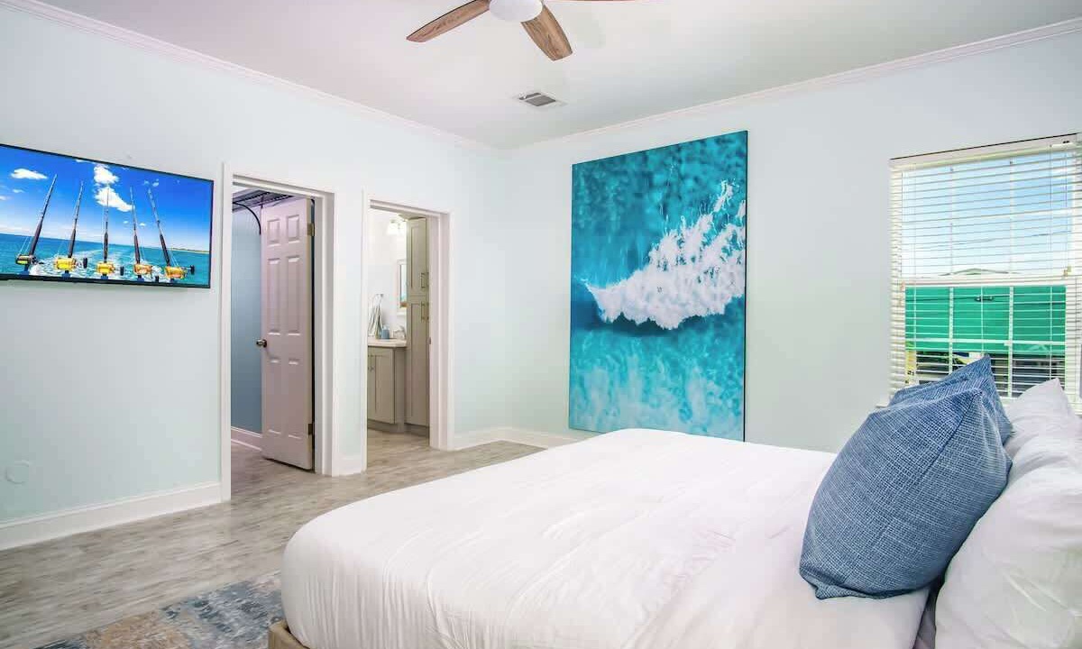 Photo of Bedroom in Cutthroat Harbor Estates