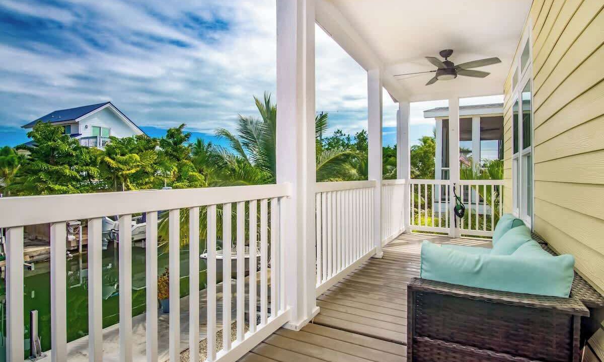 Photo of Patio Balcony in Cutthroat Harbor Estates